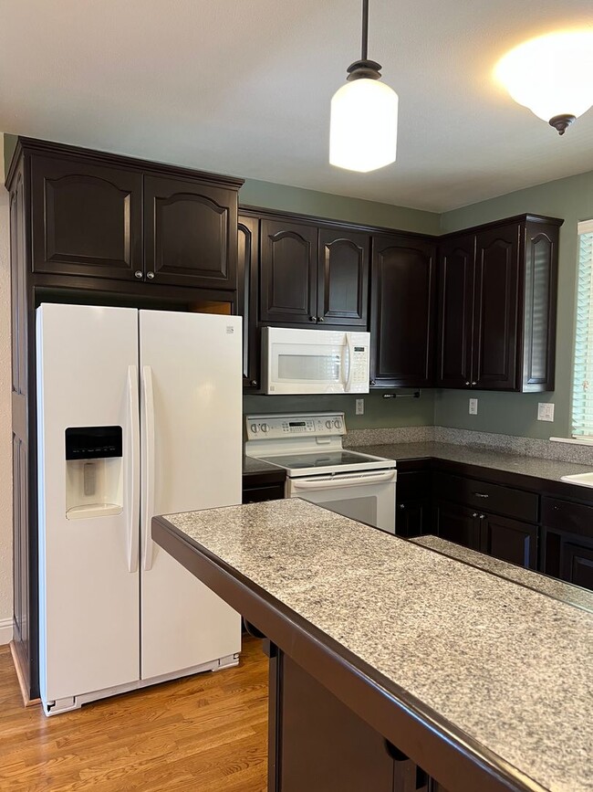 Building Photo - Prospects Heights Charmer 3bd / 2.5ba House