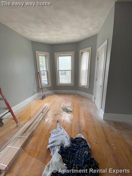 Primary Photo - 295 Windsor St
