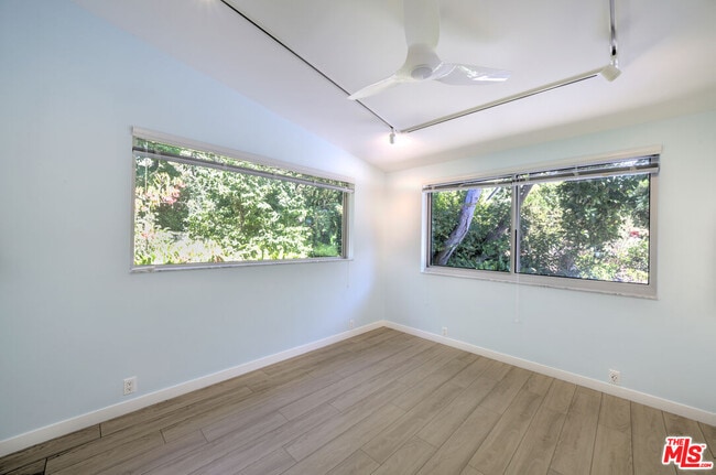 Building Photo - 6000 Philip Ave