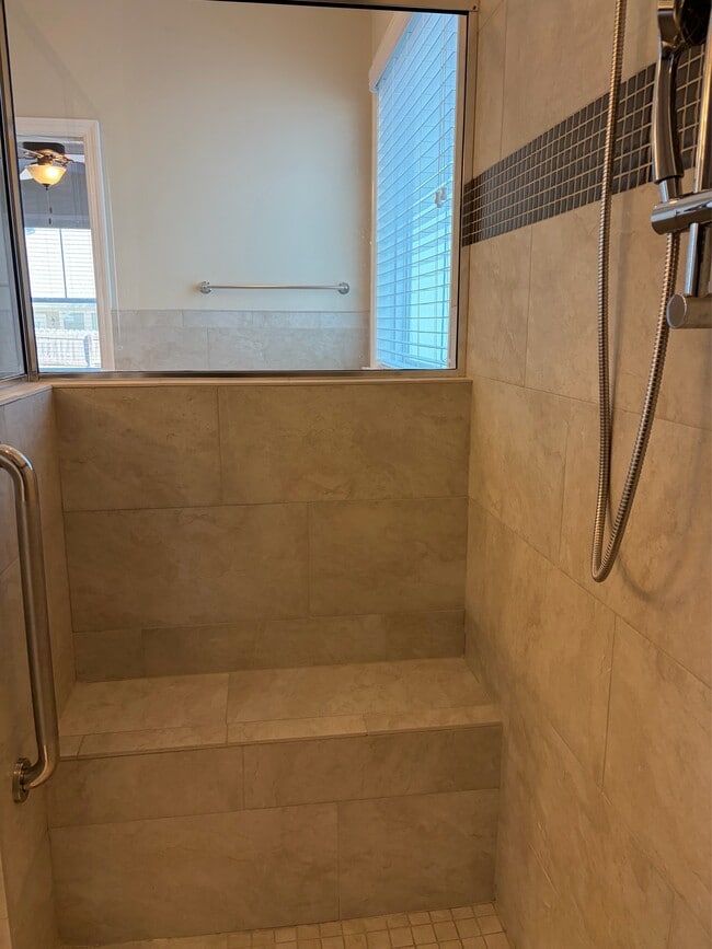 Building Photo - 5081 Bird Nest Trl