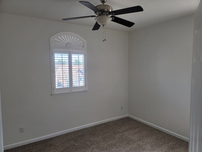 Building Photo - 4 Bedroom Coming Soon In Elk Grove!