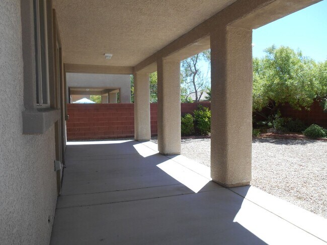 Building Photo - 10459 Bay Ginger Ln