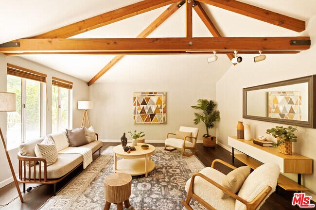 Building Photo - 3588 Mandeville Canyon Rd