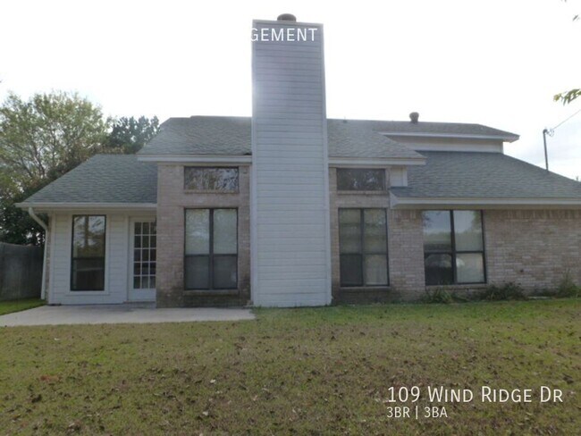 Building Photo - 109 Wind Ridge Dr