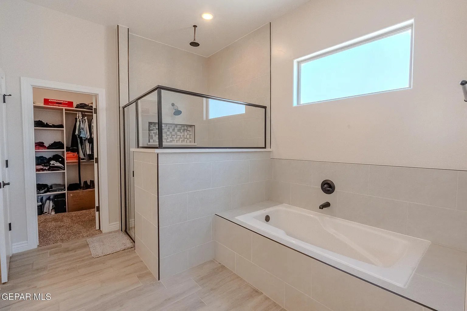 Building Photo - 13364 Emerald Glass Dr