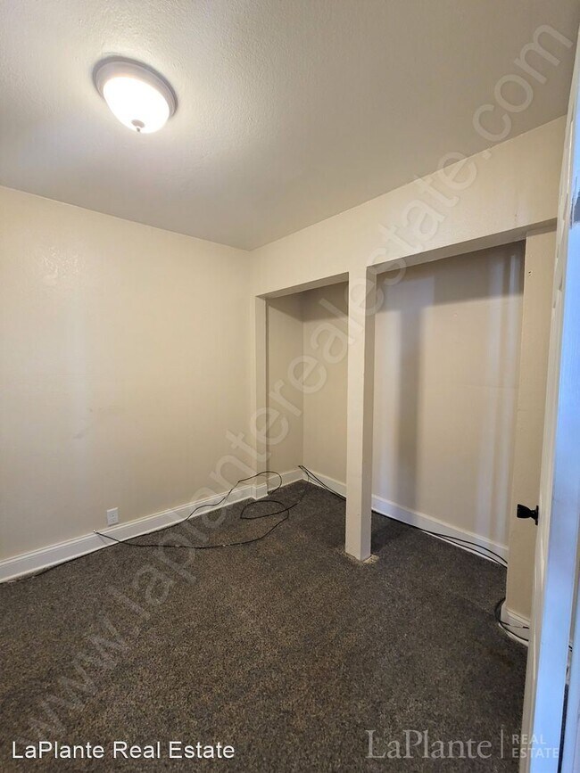 Building Photo - 2 br, 1 bath House - 1310 Albert