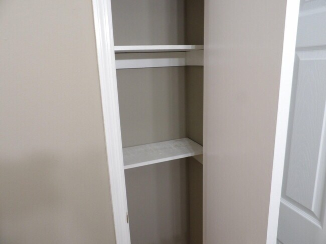 Building Photo - 75 Ashwood Ct