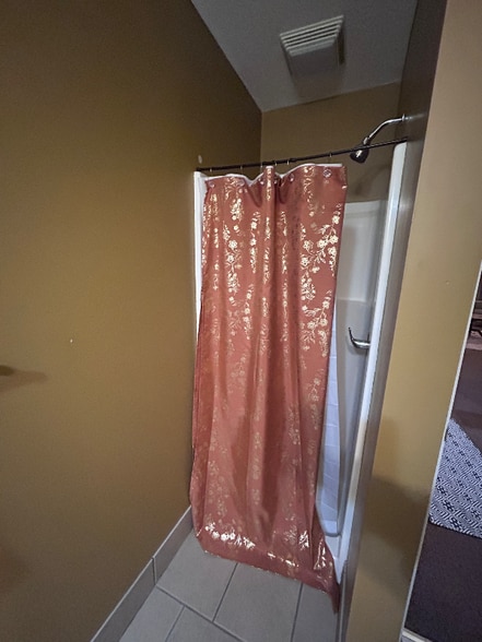 Building Photo - 11609 Detroit Ave