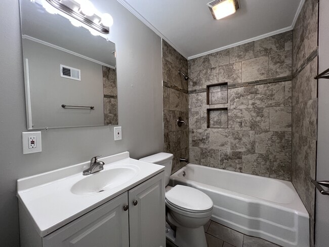 Building Photo - 7523 Jarboe St