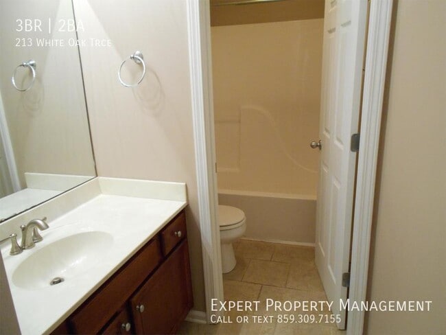 Building Photo - 213 White Oak Ter