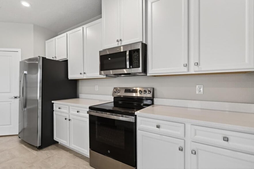 Building Photo - 20 Sabal Ct