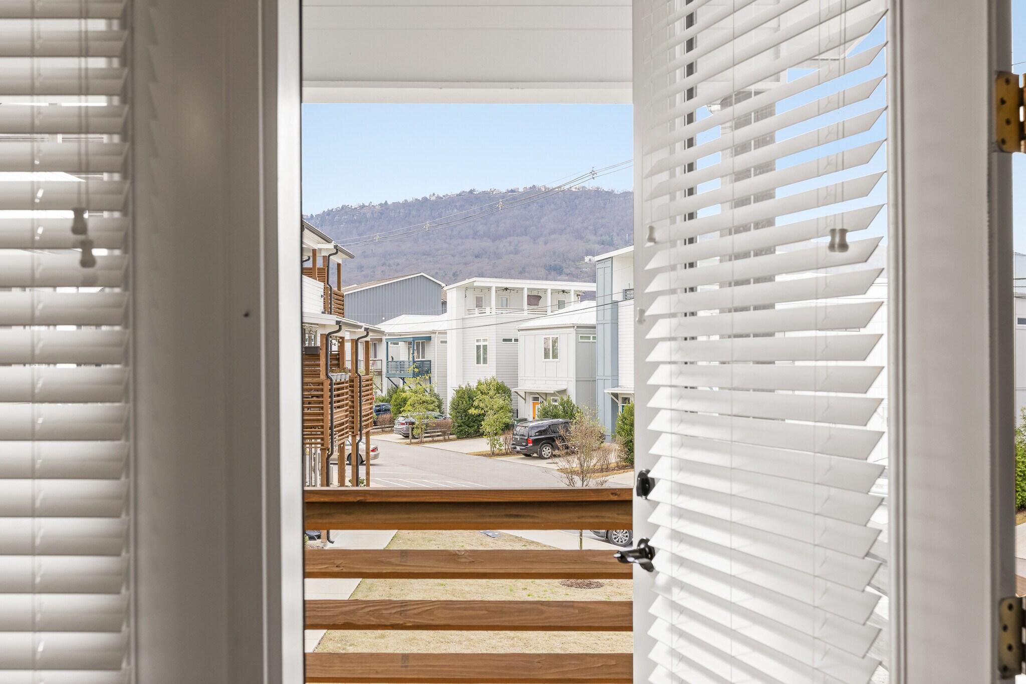 Covered deck - 1585 Sinclair Ave