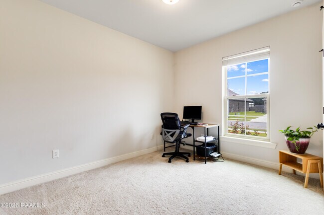 Building Photo - 107 Interpreter St