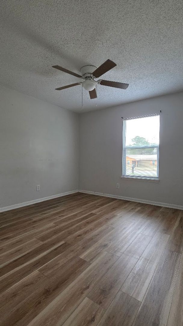 Building Photo - 133 Seminole Ave