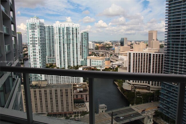 Building Photo - 465 Brickell Ave