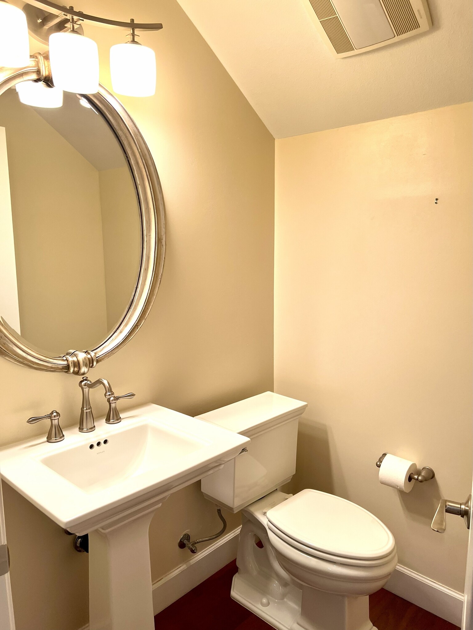 Building Photo - 853 Palou St