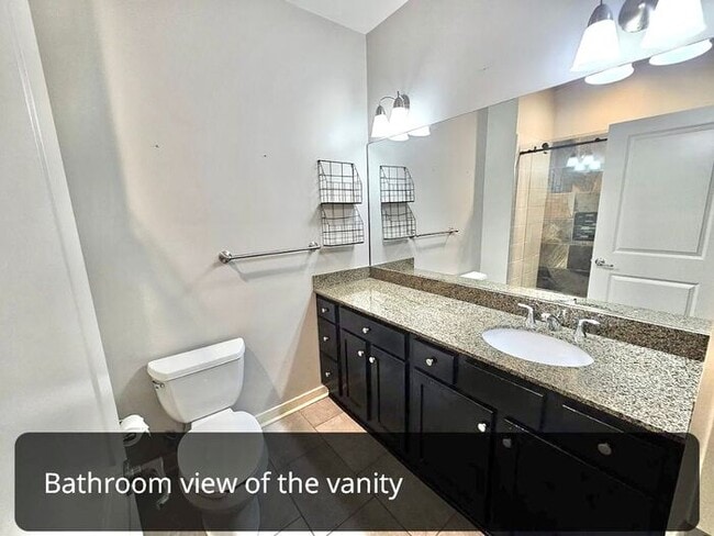 Building Photo - Modern Condo on Front St. with River views...