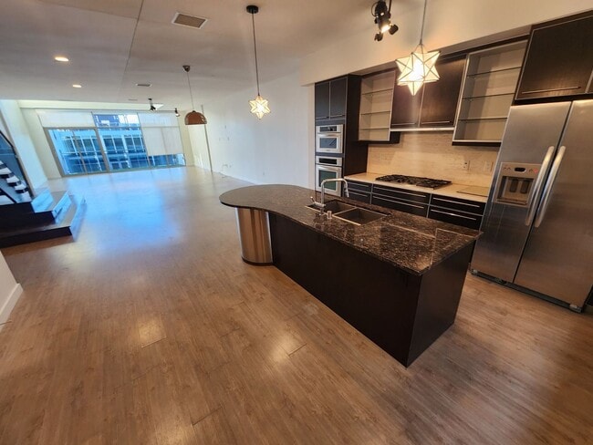 Building Photo - Exceptional Two Level 3 bedroom Condo in upscale Luxe Lofts