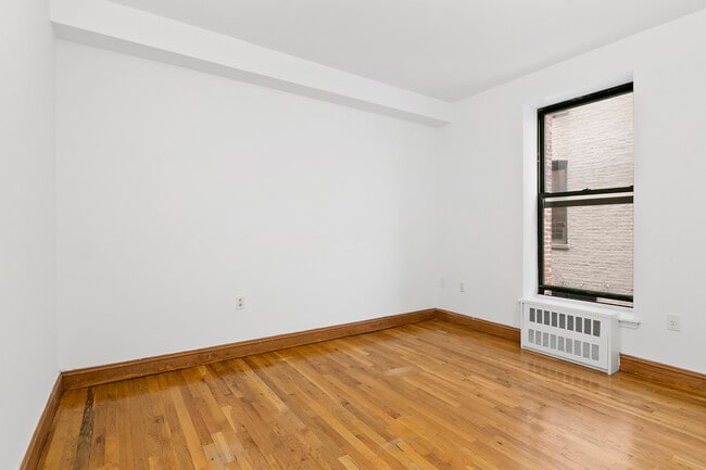 Building Photo - 471 Vanderbilt Ave