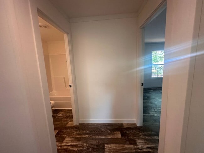 Building Photo - 7865 W Hwy 40