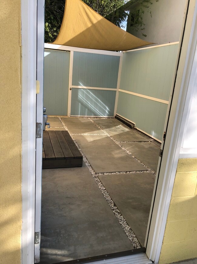Building Photo - 12620 Palms Blvd