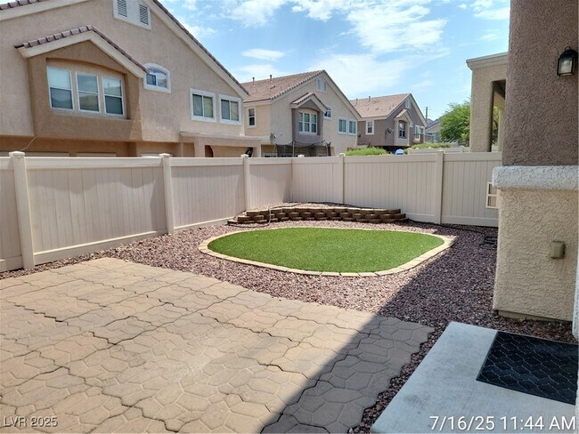 Building Photo - 1152 Harts Bluff Pl