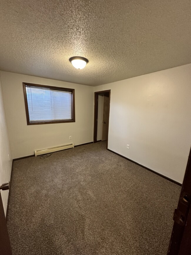 Building Photo - 1514 10th Ave N