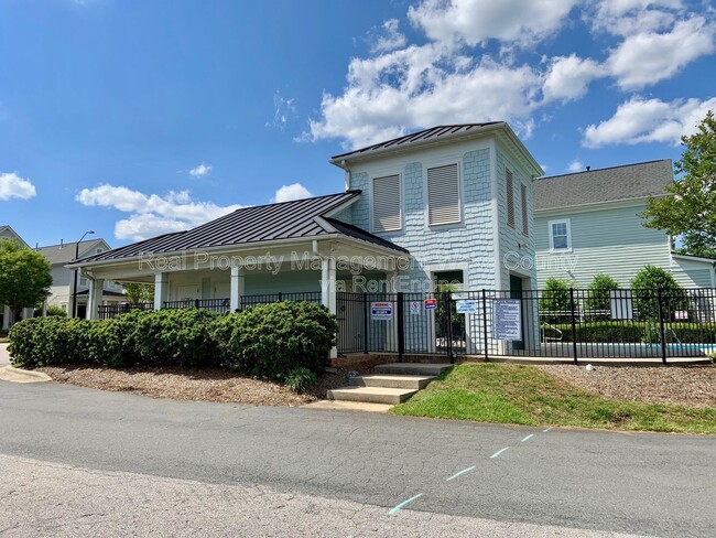 Building Photo - 7764 ACC Blvd
