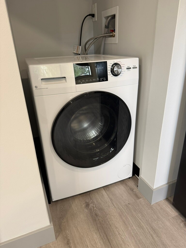 Building Photo - 3420 Midas Ave