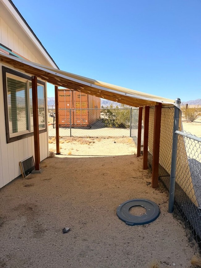 Building Photo - Cozy 1 Bedroom 1 Bathroom with Great Views