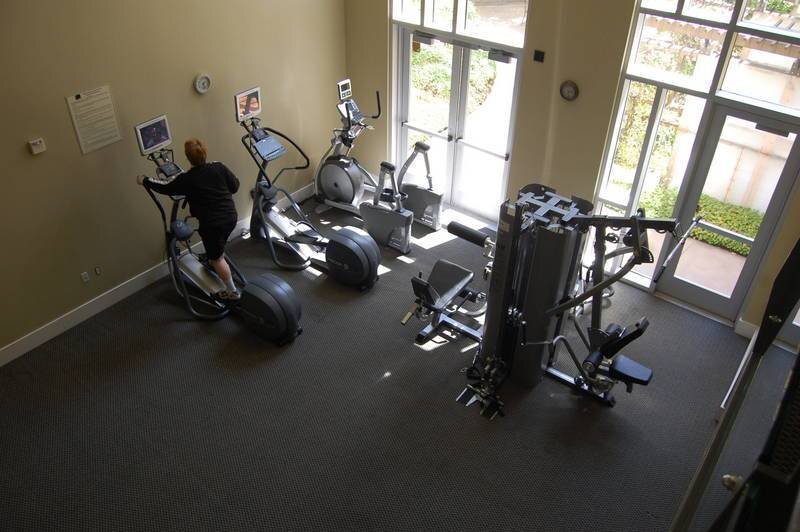 Building Photo - 585 9th St