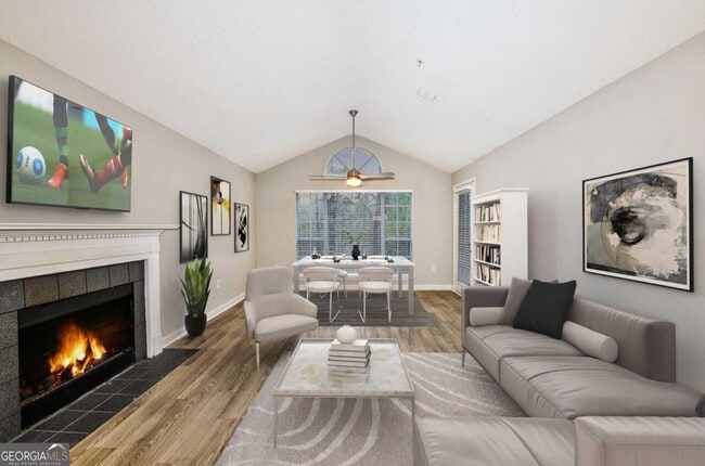 Building Photo - 9200 Roberts Dr