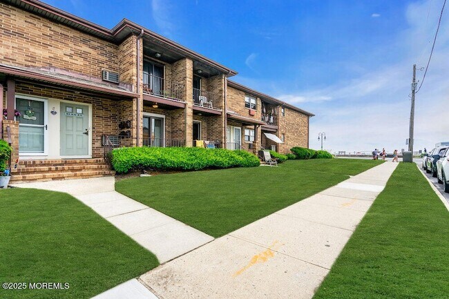 Building Photo - 1501 Ocean Ave