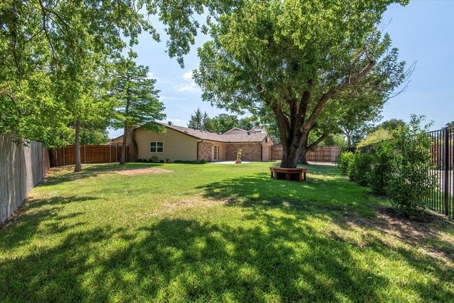Building Photo - Now available for immediate move-in!