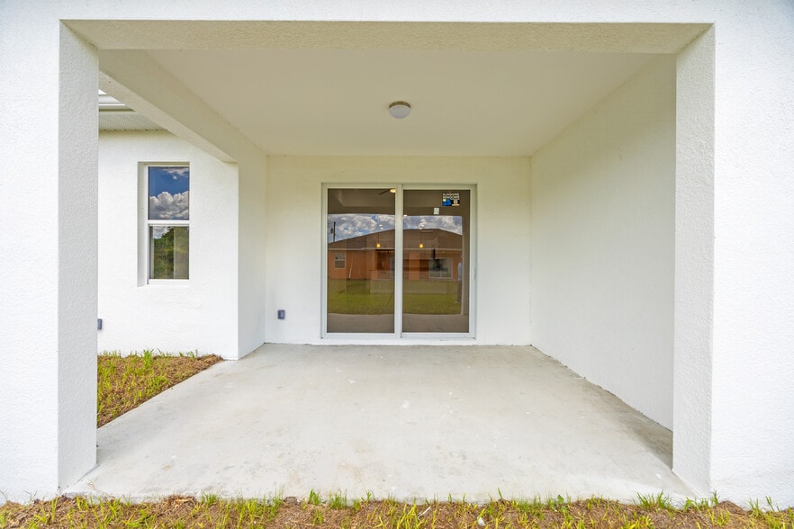 Building Photo - 1136 Ichabod Ave