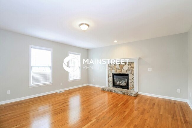 Building Photo - 3 Bedroom Pet-Friendly Home in Winston-Salem, NC with Main Street Renewal