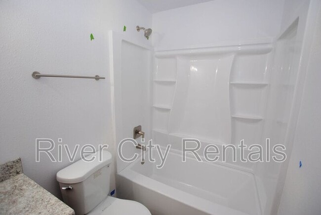 Building Photo - 5623 Overlook Dr E