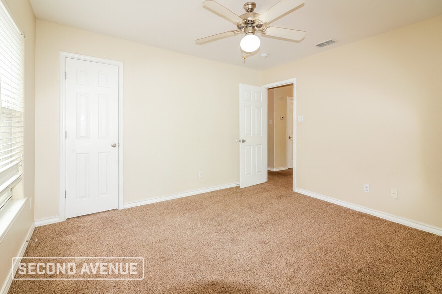 Building Photo - 2425 Mystic Star Dr