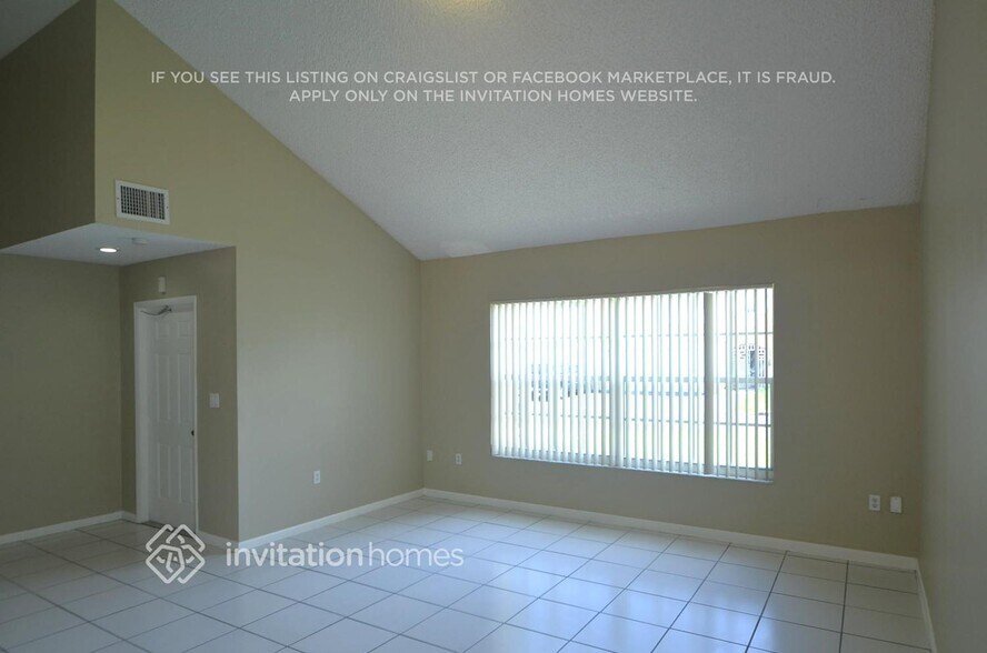 Building Photo - 14661 SW 93rd Ln