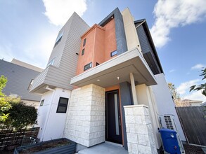 Building Photo - Newer Modern Single Family Home With Cupertino Schools