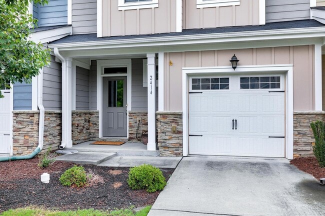 Building Photo - 2414 Pecan Ridge Way