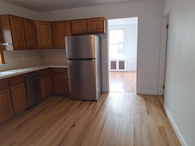 Building Photo - 589 Avenue A