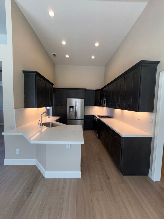 Building Photo - 798 Shannon Dr