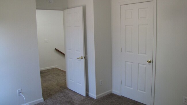 Building Photo - Well-kept 3 bedroom 2 1/2 bath home in the heart of Clemmons