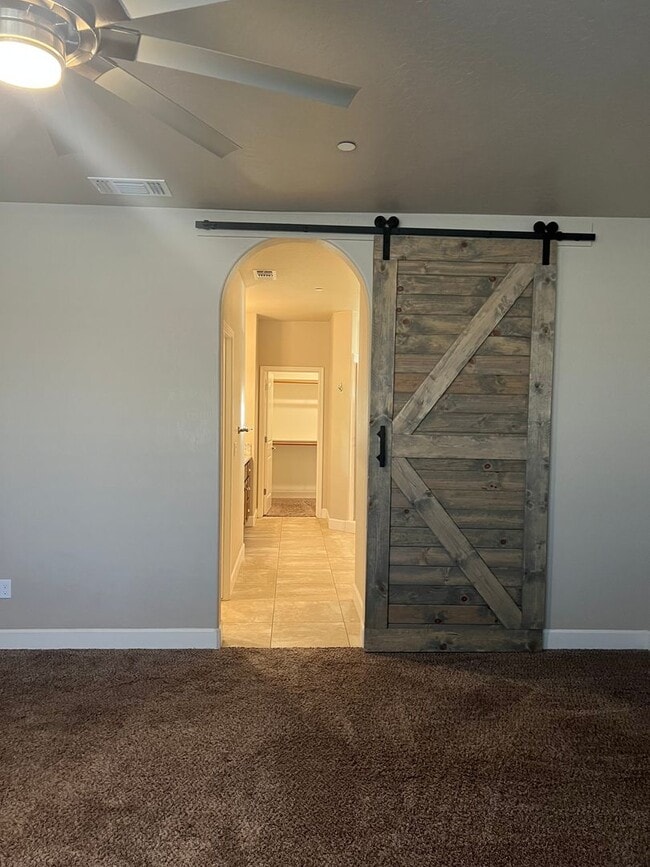 Building Photo - Charming 3 bedroom 2 bathroom with an office, located in Quail Run