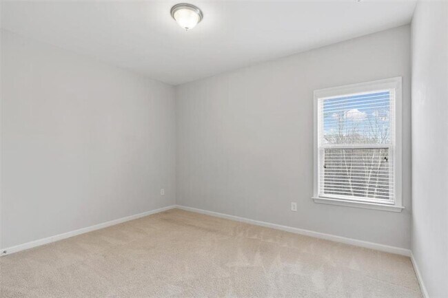 Building Photo - 204 Cardinal ln