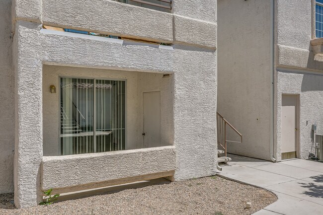 Building Photo - 1300 S Arlington St