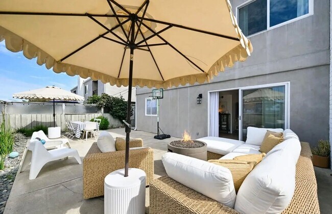 Building Photo - 531 Camino Del Mar