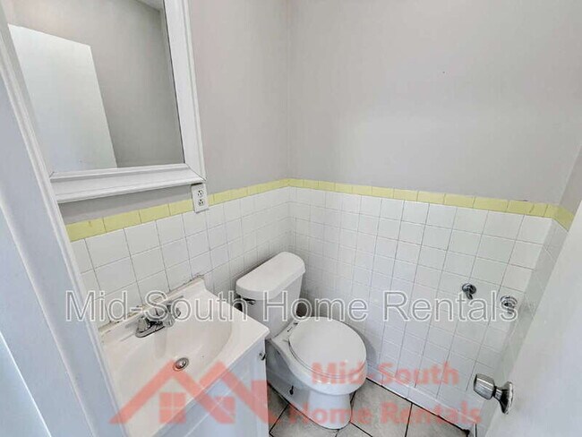 Building Photo - 2914 Hoskins Rd