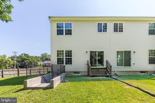 Building Photo - 6526 Loch Hill Rd